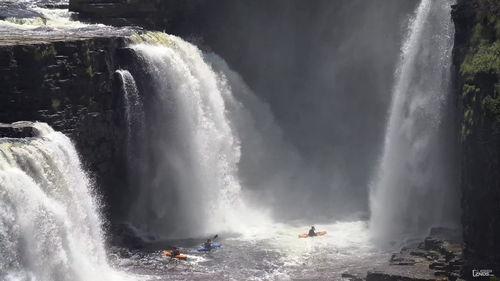 峡谷在线观看高清免费,免费高清在线观看，尽享视觉盛宴