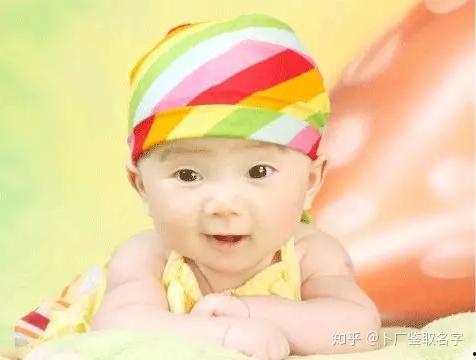 姓张的明星小孩名字,名字中的星辉与童趣