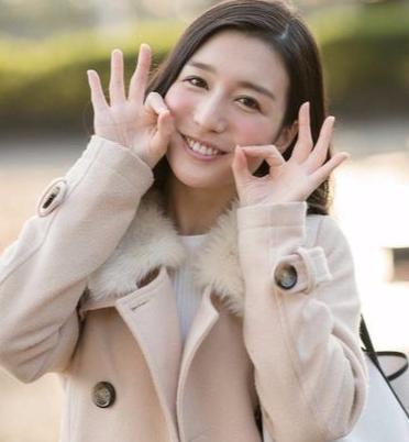 古川伊织老公,揭秘明星背后的温馨家庭生活