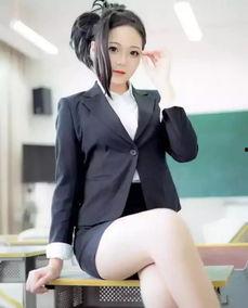 制服丝袜御姐,制服诱惑下的优雅与力量